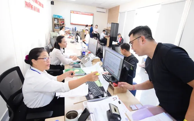 Bộ Nội vụ hướng dẫn điều kiện được tiếp nhận vào làm công chức